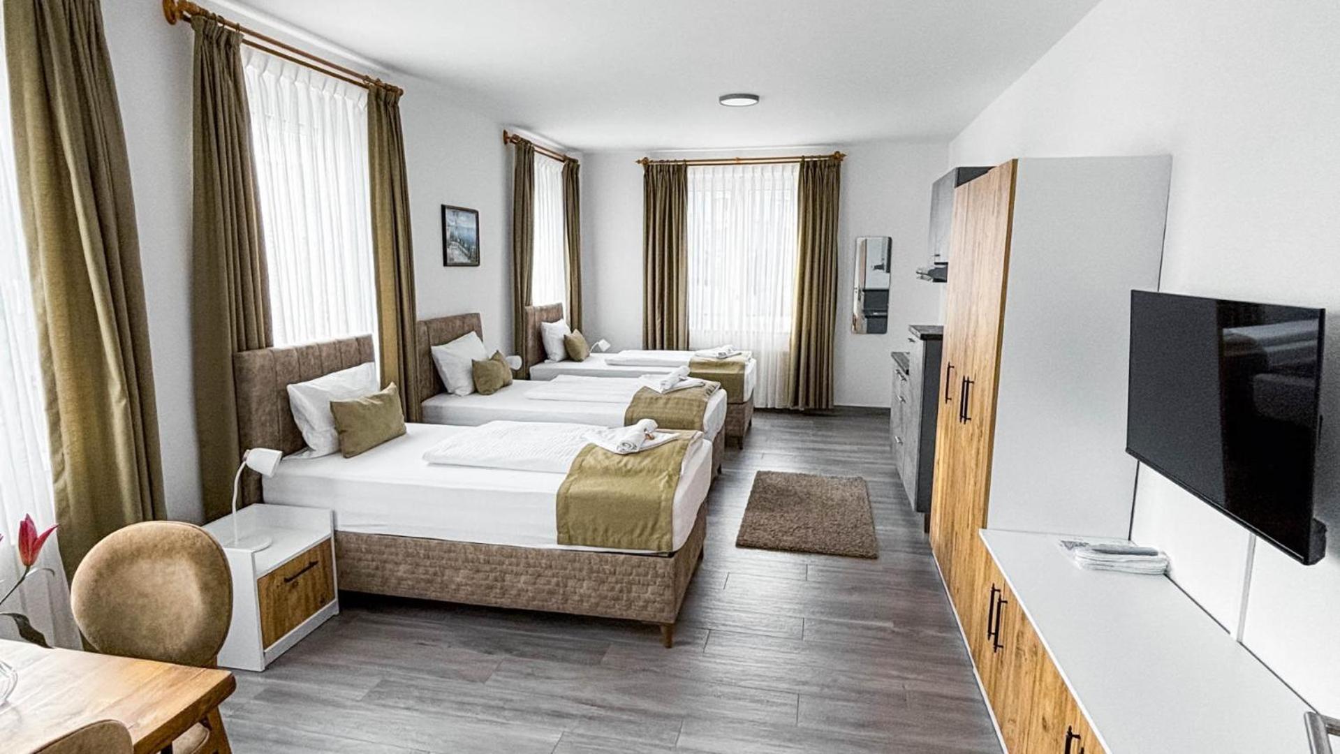 E&B Hotel Korb Экстерьер фото