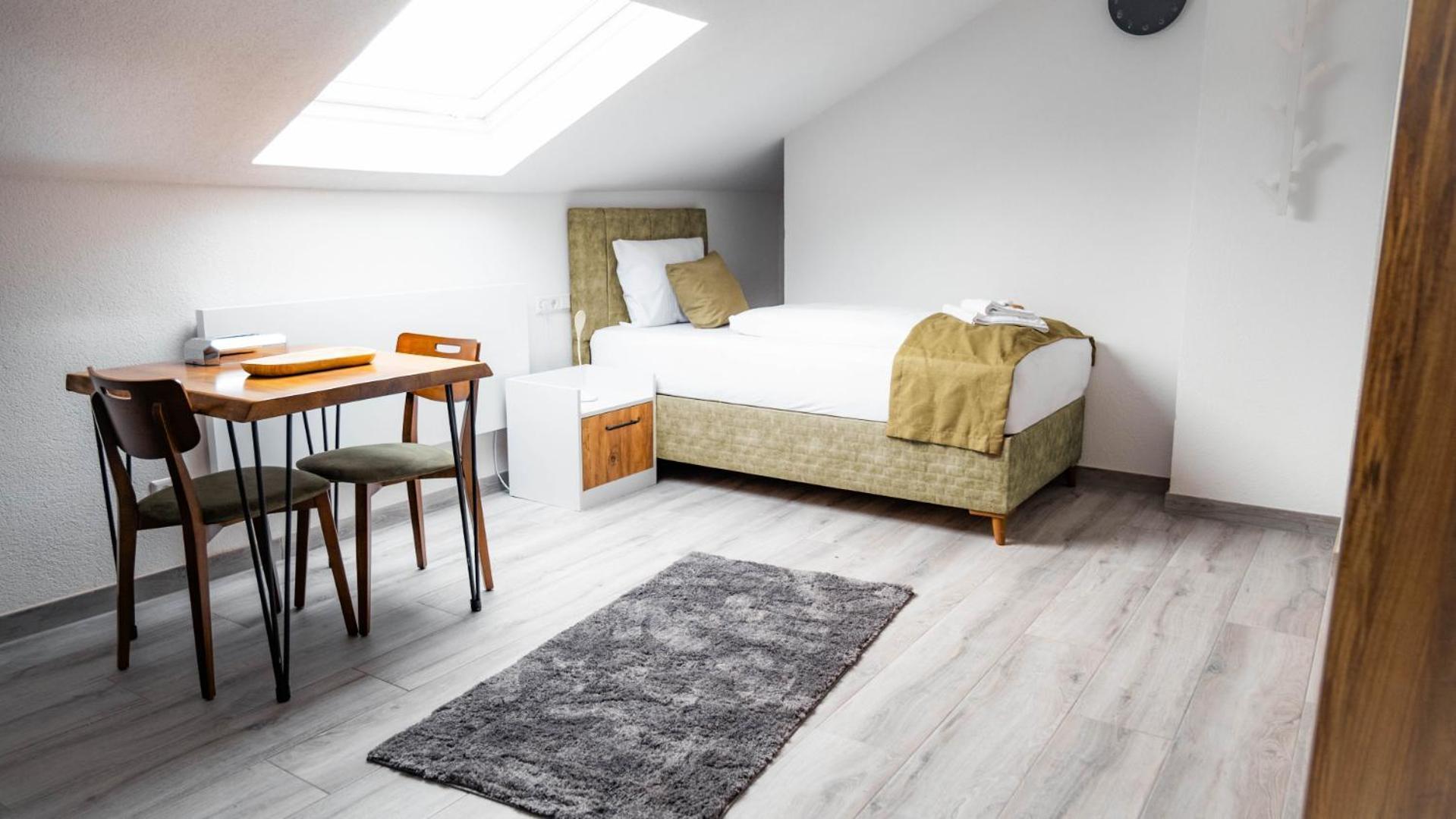 E&B Hotel Korb Экстерьер фото