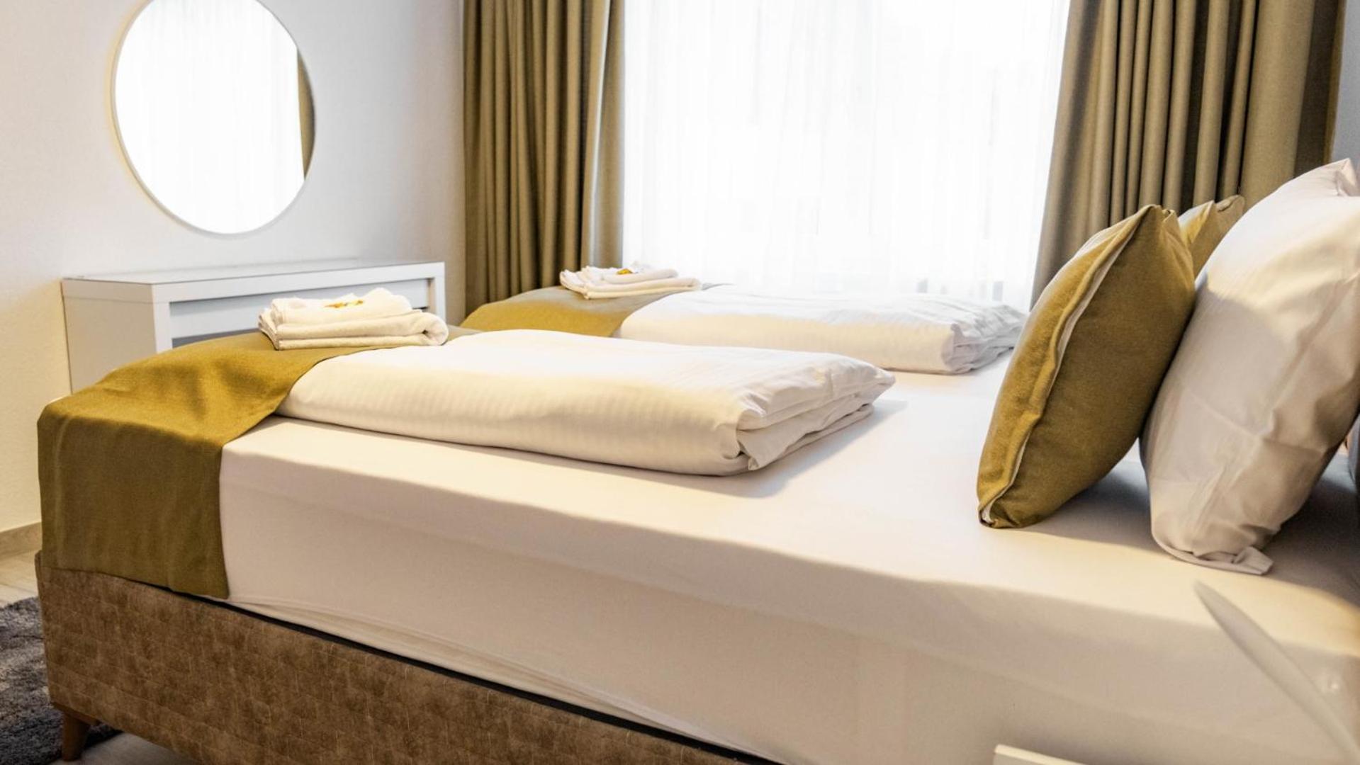 E&B Hotel Korb Экстерьер фото
