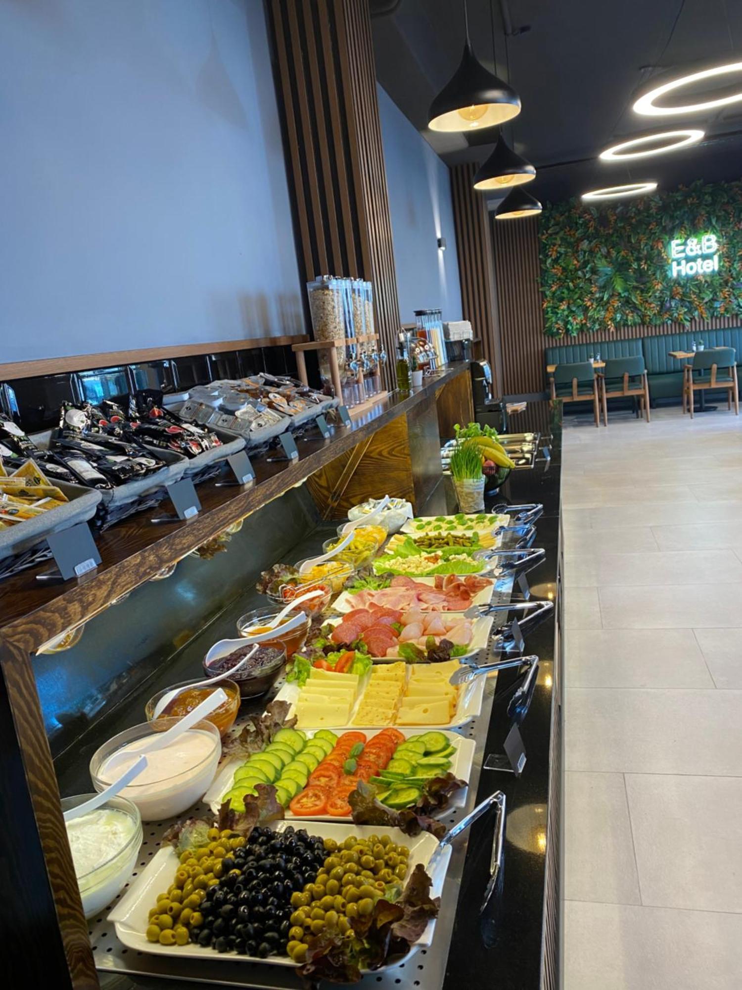 E&B Hotel Korb Экстерьер фото